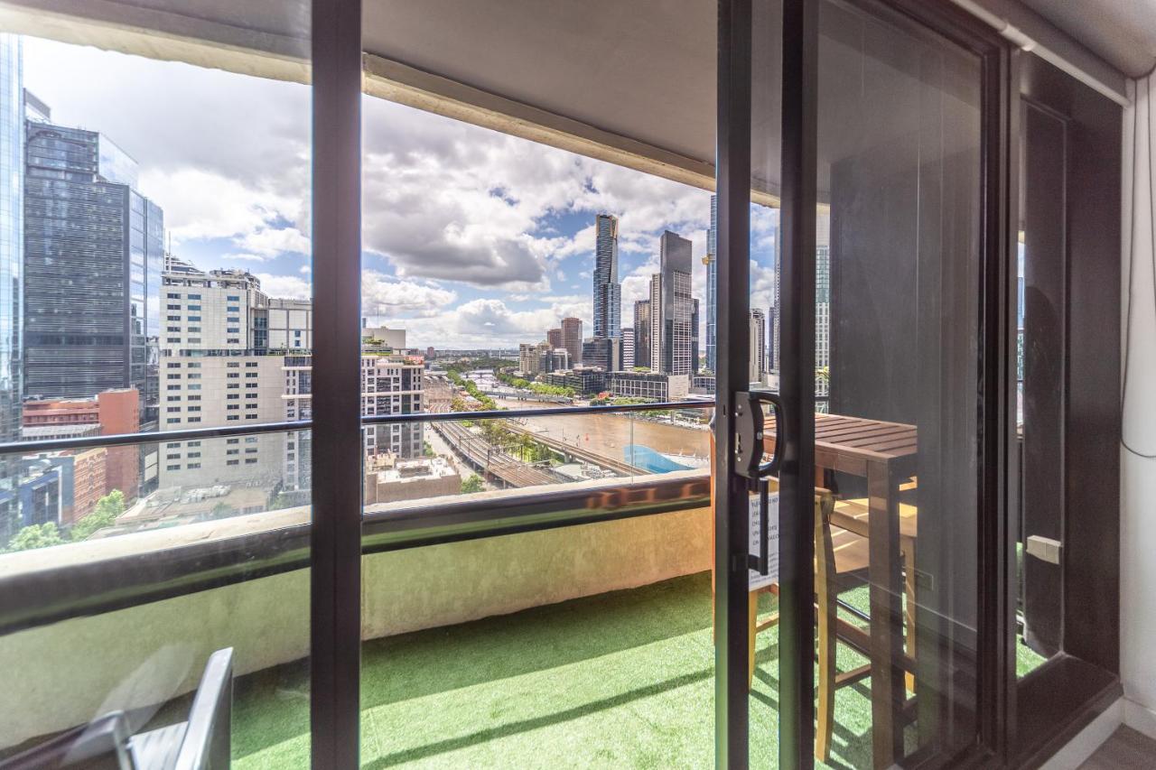 Aura2107, 2 Bedroom Apartment With Balcony, Stunning Yarra River And City Views Melbourne Bagian luar foto