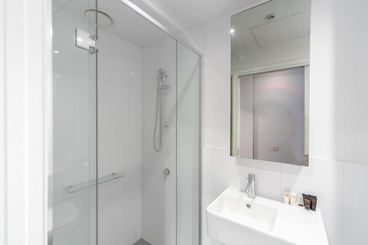 Aura2107, 2 Bedroom Apartment With Balcony, Stunning Yarra River And City Views Melbourne Bagian luar foto