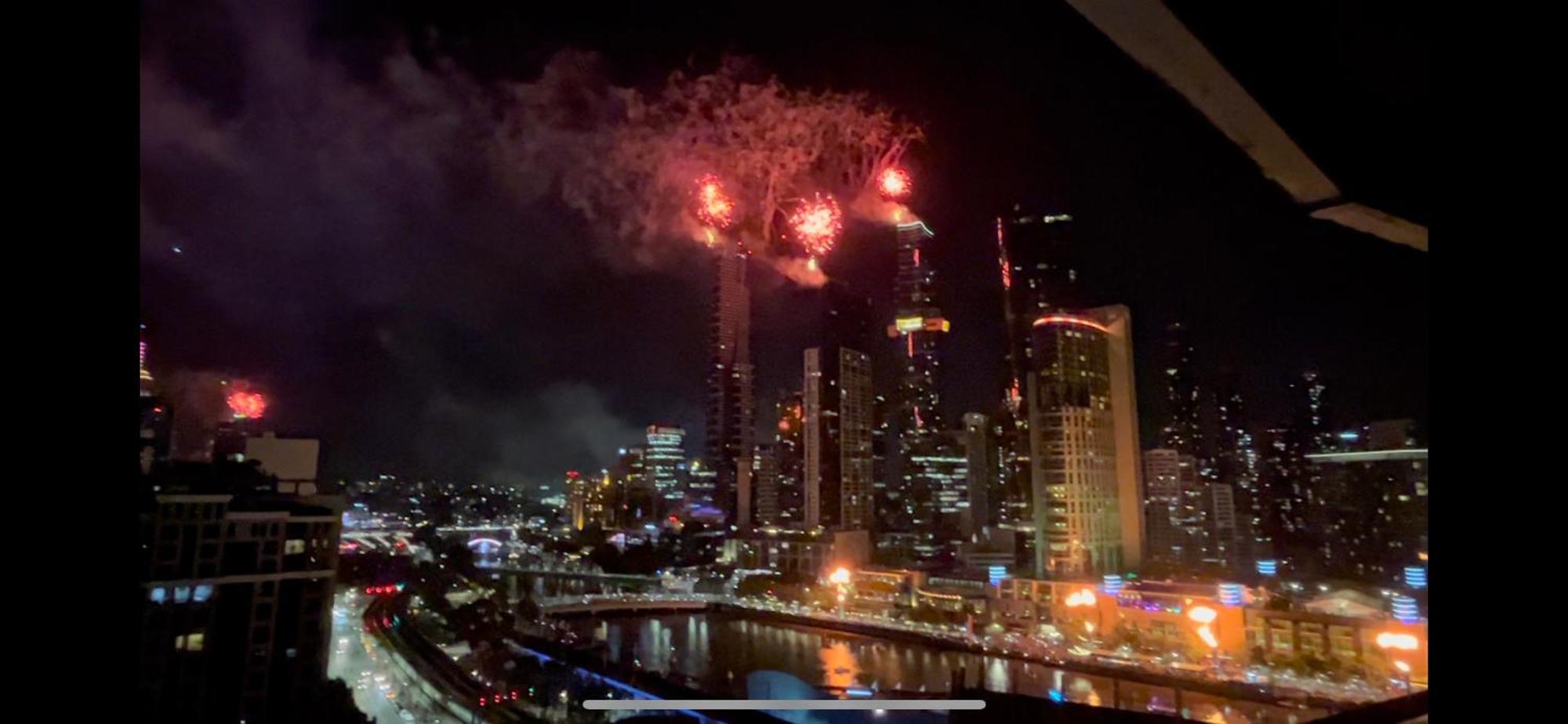 Aura2107, 2 Bedroom Apartment With Balcony, Stunning Yarra River And City Views Melbourne Bagian luar foto